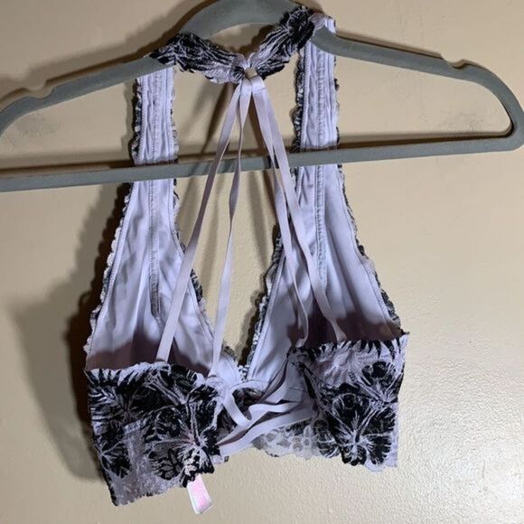 Victoria Secret PINK Black & White Lace Bralette - Picture 4 of 6